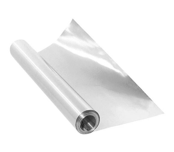 Màng nhôm AREV dày dặn, không bị rách khi quấn hoặc nướng thức ăn